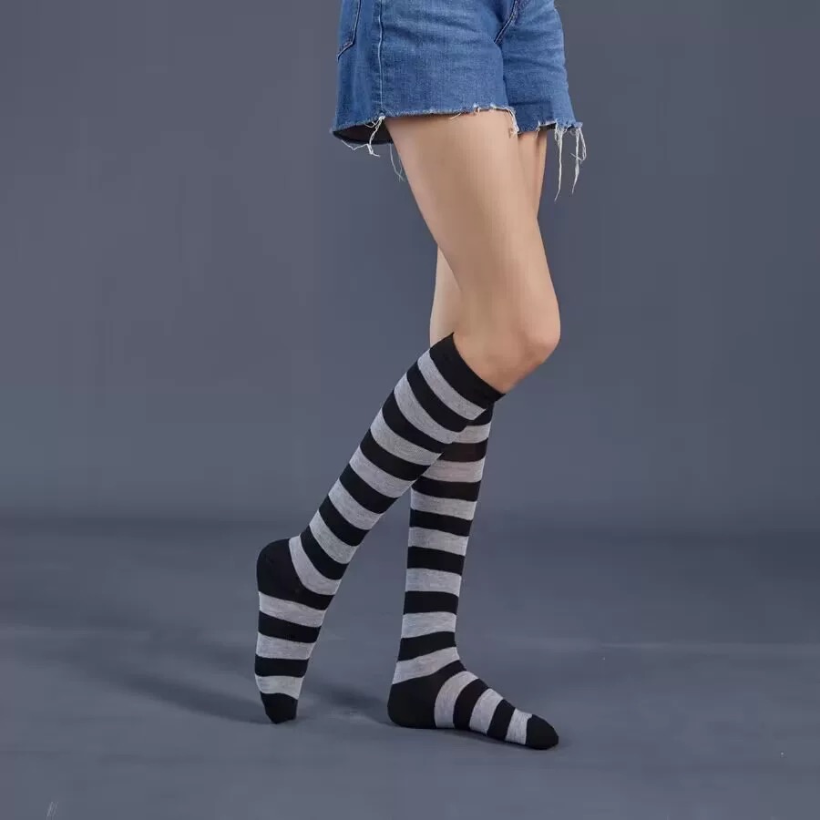 ถุงเท้าผู้หญิงสำหรับฤดูหนาว ถุ - Wool Hiking Sock บทวิจารณ์และราคา