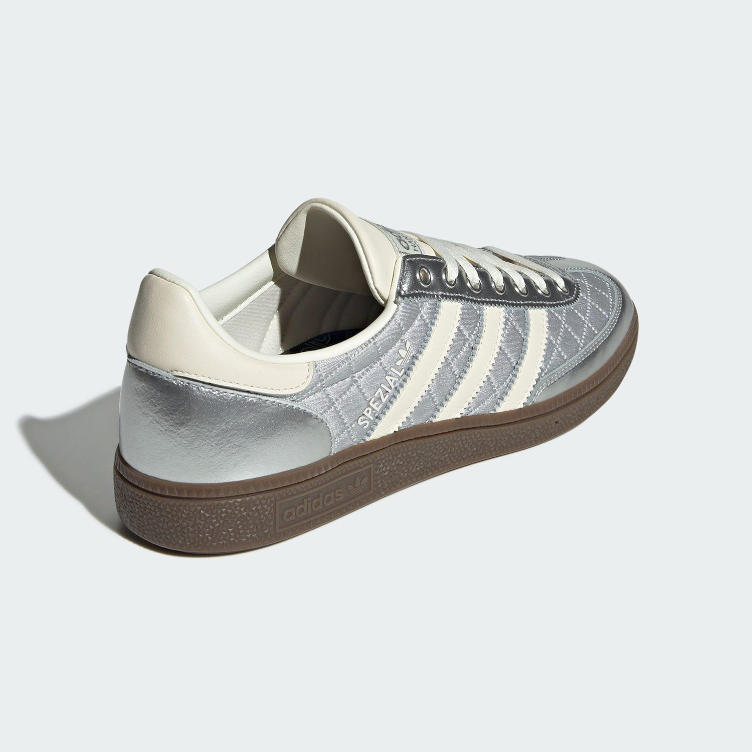 รองเท้ากีฬาและรองเท้าลำลองทรงค - Adidas Shoes Gazelle บทวิจารณ์และราคา